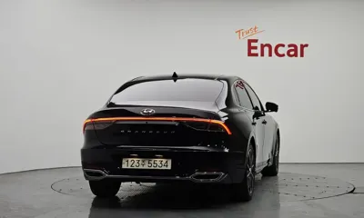 Hyundai Grandeur 2022, 108529 км, за 13986.48 USD