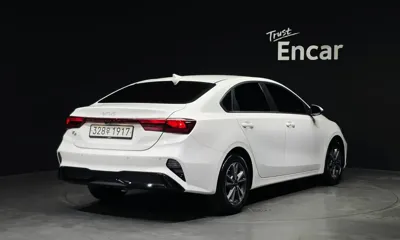 Kia K3 2022, 97282 км, за 7264.68 USD