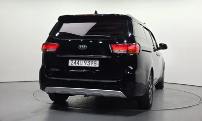 Kia Canival 2018, 126043 км, за 8861.76 USD