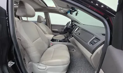 Kia Canival 2018, 126043 км, за 8861.76 USD - фото 10