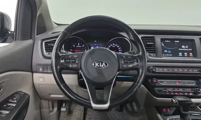 Kia Canival 2018, 126043 км, за 8861.76 USD - фото 14