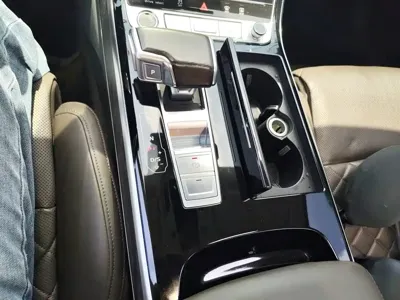 Audi A8 2021, 54600 км, за 46097.48 USD - фото 15