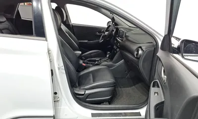 Hyundai Kona 2018, 94379 км, за 8457.22 USD - фото 11
