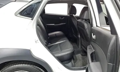 Hyundai Kona 2018, 94379 км, за 8457.22 USD - фото 12