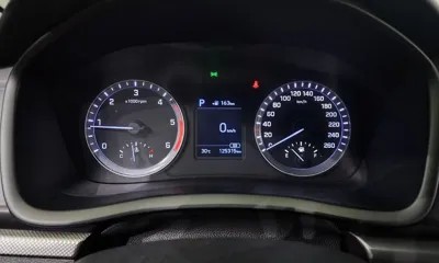 Hyundai Sonata 2019, 125315 км, за 6174.46 USD - фото 8