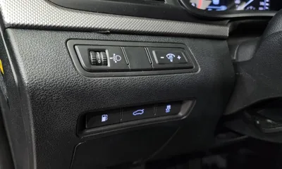 Hyundai Sonata 2019, 125315 км, за 6174.46 USD - фото 15