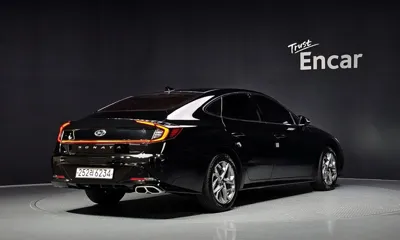 Hyundai Sonata 2020, 98232 км, за 8775.92 USD