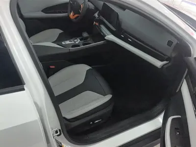 Changan UNI-V iDD 2025, 37800 км, за 13213.4 USD - фото 8