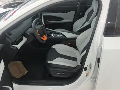 Changan UNI-V iDD 2025, 37800 км, за 13213.4 USD - фото 9