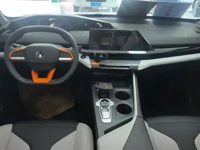 Changan UNI-V iDD 2025, 37800 км, за 13213.4 USD - фото 12