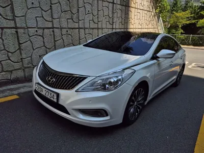 Hyundai Grandeur 2013, 110800 км, за 4635.76 USD