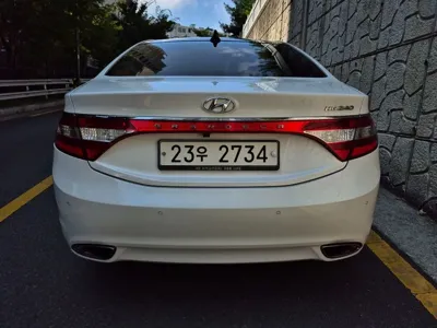 Hyundai Grandeur 2013, 110800 км, за 4635.76 USD