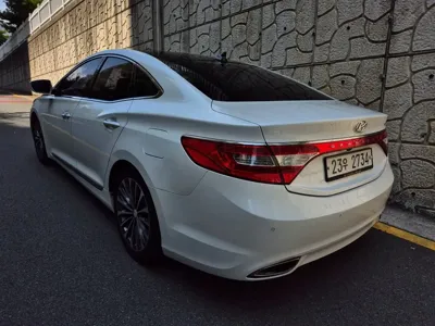 Hyundai Grandeur 2013, 110800 км, за 4635.76 USD