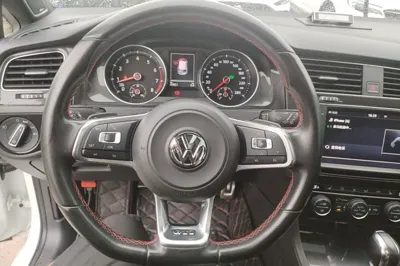 Volkswagen Golf GTI 2016, 41500 км, за 13734 USD - фото 13