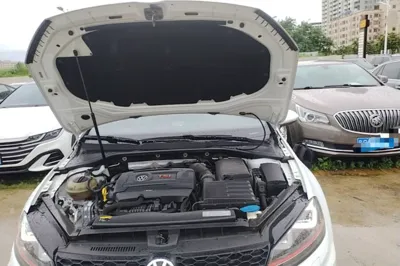 Volkswagen Golf GTI 2016, 41500 км, за 13734 USD - фото 24