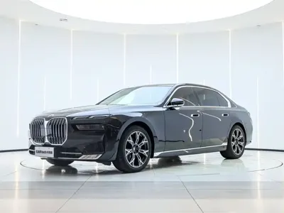 BMW 7 Series · 2024 год