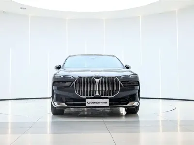 BMW 7 Series 2024, 34600 км, за 68862.7 USD - фото 6