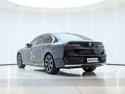 BMW 7 Series 2024, 34600 км, за 68862.7 USD - фото 8