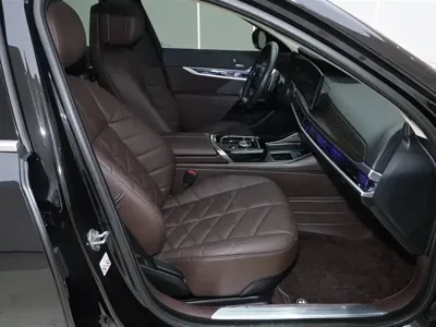 BMW 7 Series 2024, 34600 км, за 68862.7 USD - фото 14