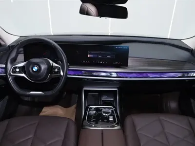 BMW 7 Series 2024, 34600 км, за 68862.7 USD - фото 24