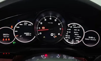 Porsche Cayenne 2021, 55052 км, за 53343.79 USD - фото 8
