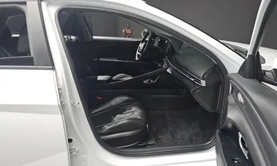 Hyundai Avante 2025, 22969 км, за 51050.28 USD - фото 26