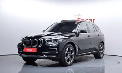 BMW X5 · 2022 год