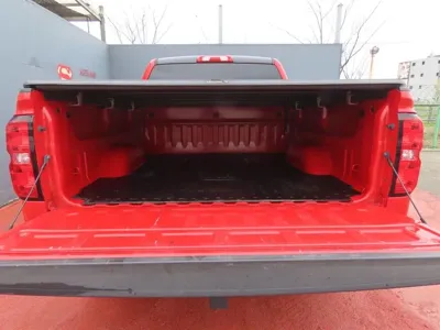 Chevrolet Silverado 2018, 50443 км, за 18708.15 USD