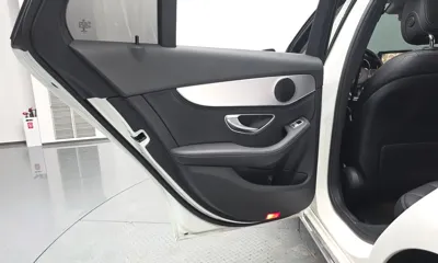 Mercedes-Benz C-Class 2016, 178883 км, за 7100.98 USD - фото 25