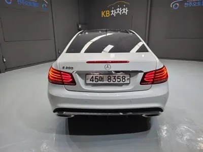 Mercedes-Benz E-Class 2014, 97300 км, за 6045.63 USD - фото 4