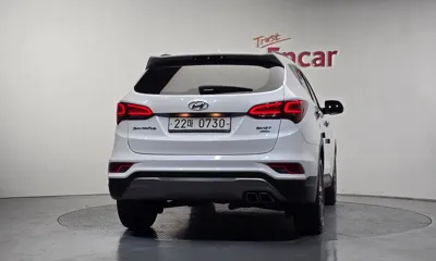 Hyundai Santafe 2016, 139846 км, за 8664.83 USD