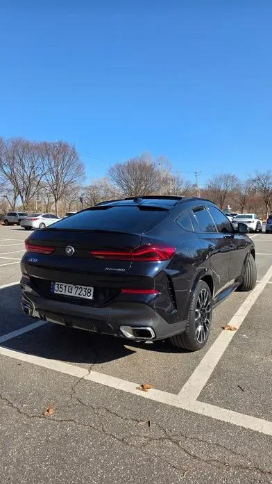 BMW X6 2024, 59500 км, за 60833.91 USD