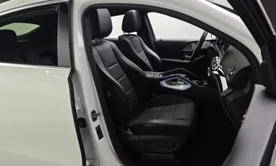 Mercedes-Benz GLE-Class 2023, 63877 км, за 45472.33 USD - фото 11
