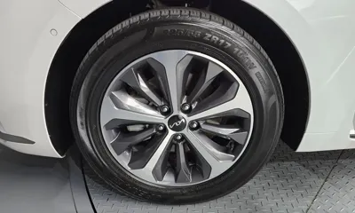 Kia K8 2024, 109879 км, за 16245.2 USD