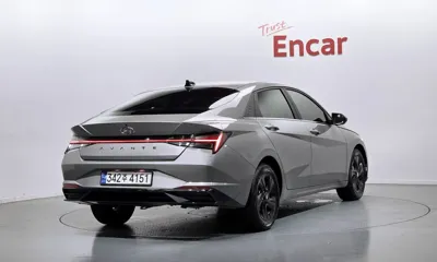 Hyundai Avante 2023, 17719 км, за 17876.87 USD - фото 2