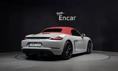 Porsche 718 2024, 11510 км, за 81268.57 USD