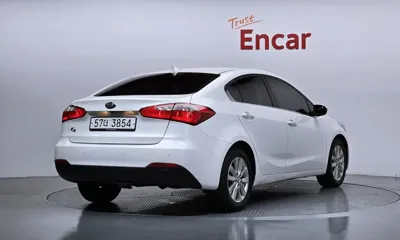 Kia K3 2015, 88364 км, за 3380.35 USD