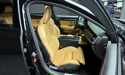 Volvo V90 2020, 148261 км, за 15394.78 USD - фото 12