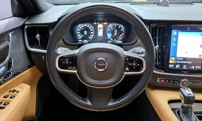 Volvo V90 2020, 148261 км, за 15394.78 USD - фото 13