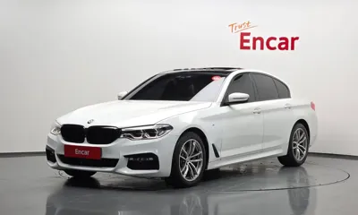 BMW 5-Series · 2017 год