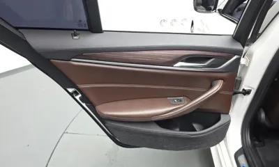 BMW 5-Series 2017, 78073 км, за 17657.87 USD - фото 24