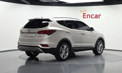 Hyundai Santafe 2016, 161560 км, за 6188.93 USD