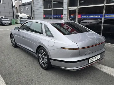 Hyundai Grandeur 2023, 180900 км, за 12052.12 USD - фото 6