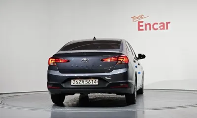 Hyundai Avante 2019, 111188 км, за 6557.7 USD