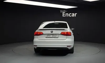Volkswagen Jetta 2015, 117576 км, за 3891.64 USD