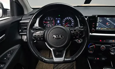 Kia Stonic 2018, 65013 км, за 7491.86 USD - фото 12
