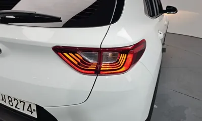 Kia Stonic 2018, 65013 км, за 7491.86 USD - фото 23