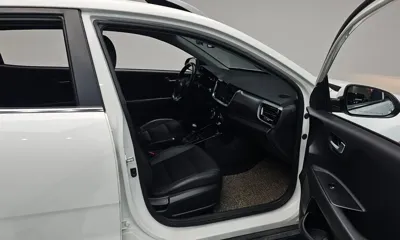 Kia Stonic 2018, 65013 км, за 7491.86 USD - фото 26