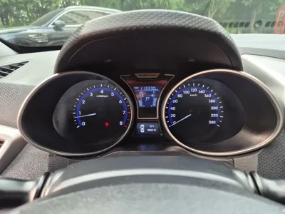 Hyundai Veloster 2012, 113000 км, за 1824.11 USD - фото 19