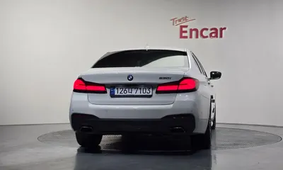 BMW 5-Series 2021, 33855 км, за 27748.32 USD